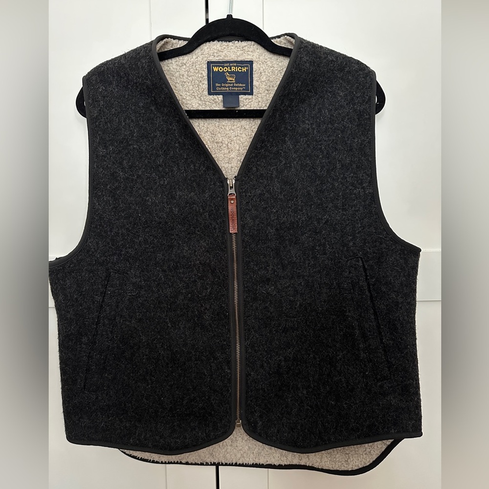Woolrich Sherpa lined charcoal grey Wool Vest men’s Medium